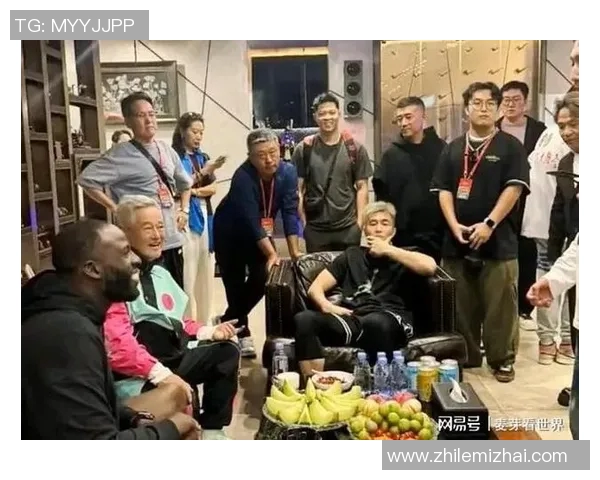 姚明与赵本山亲切会面畅谈体育与娱乐的跨界合作新机遇 姚明与赵本山亲切会面畅谈体育与娱乐的跨界合作新机遇