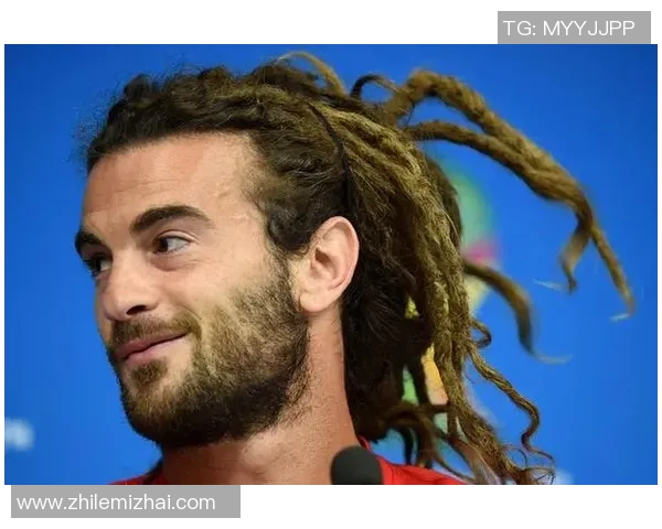 中间分发型的足球明星们如何用独特造型赢得球迷的心